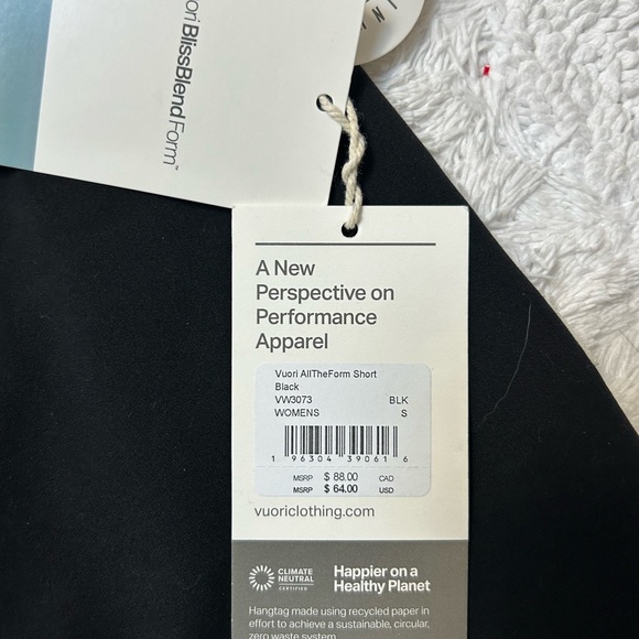 NWT Vuori All the form shorts - Picture 4 of 6